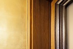 дверь: тик и темный дуб, покрашеный под венге — идеальное сочетание